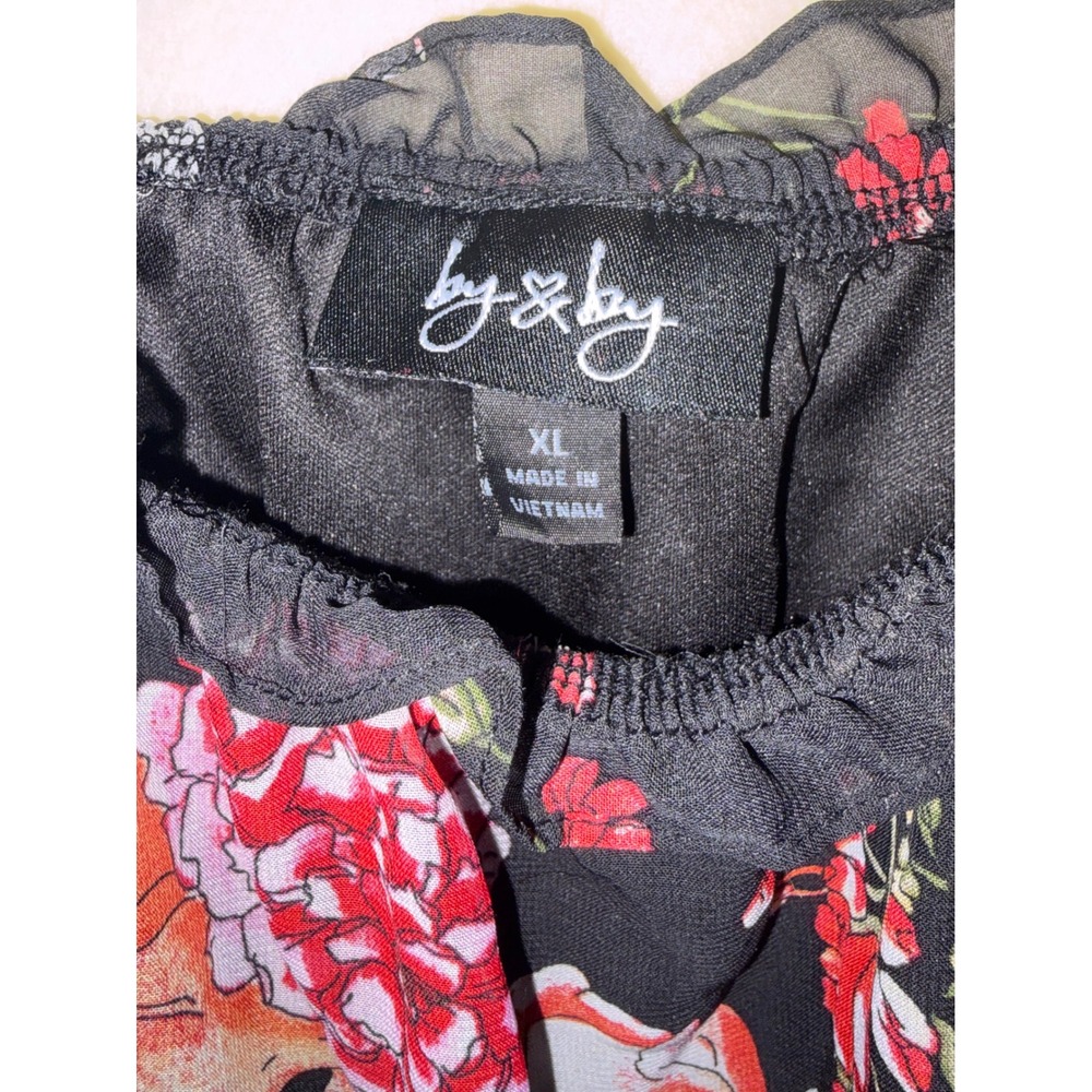 By & By Floral Cold Shoulder Crop Top Black Bell Sleeve Tie Front XL 116545P - Picture 2 of 4
